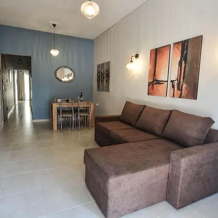 Central Apartment * Xylokastro