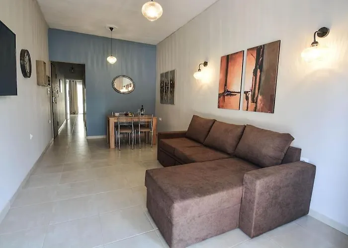 Central Apartment * Xylokastro